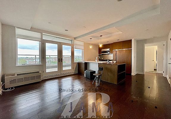 1st image of 601 Ocean Pkwy #E