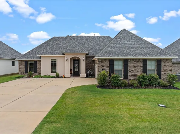 441 N Lost River Dr, Benton, LA 71006