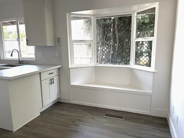 446 Semple Ave — Photo 10