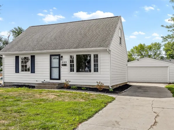 5125 Gordon Ave NW, Cedar Rapids, IA 52405