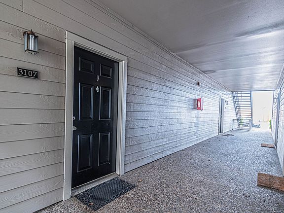 3rd image of 1330 Old Spanish Trl APT 3107