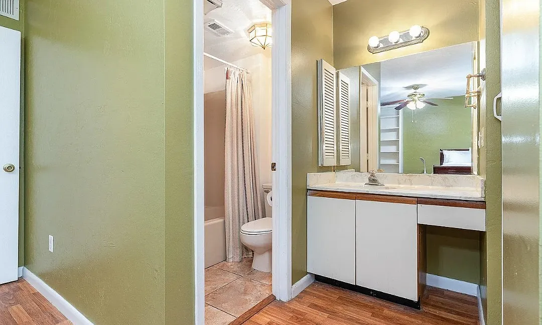 7911 Maplewood Dr — Photo 4
