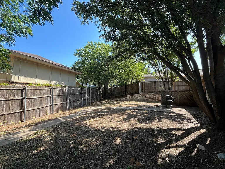 630 Overlook Ct — Photo 15