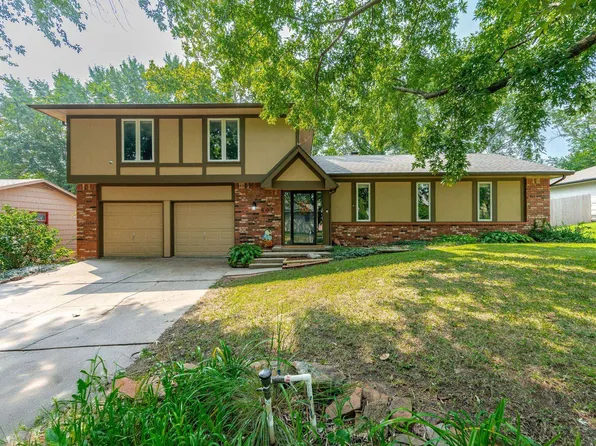 807 E Community Ct, Derby, KS 67037