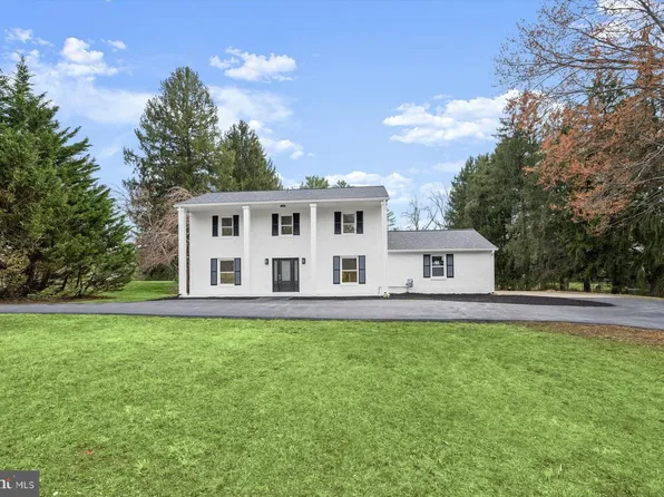 9828 Watts Branch Dr, Rockville, MD 20850