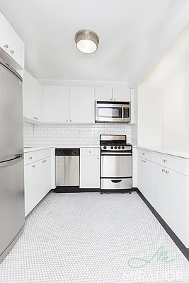 Rented by Mirador Real Estate | media 9