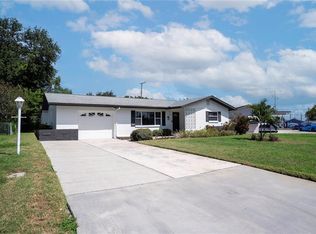 10719 Village Green Ave, Seminole, FL 33772