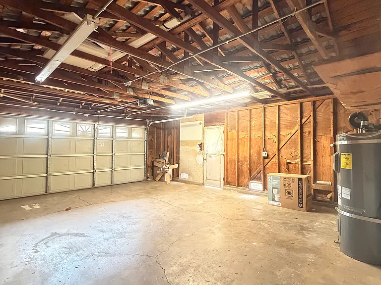 2540 Deer Trail Ln — Photo 24