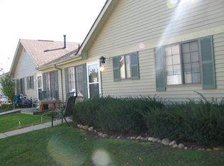 1256 Oxford Manor Ct APT 2, South Lyon, MI 48178