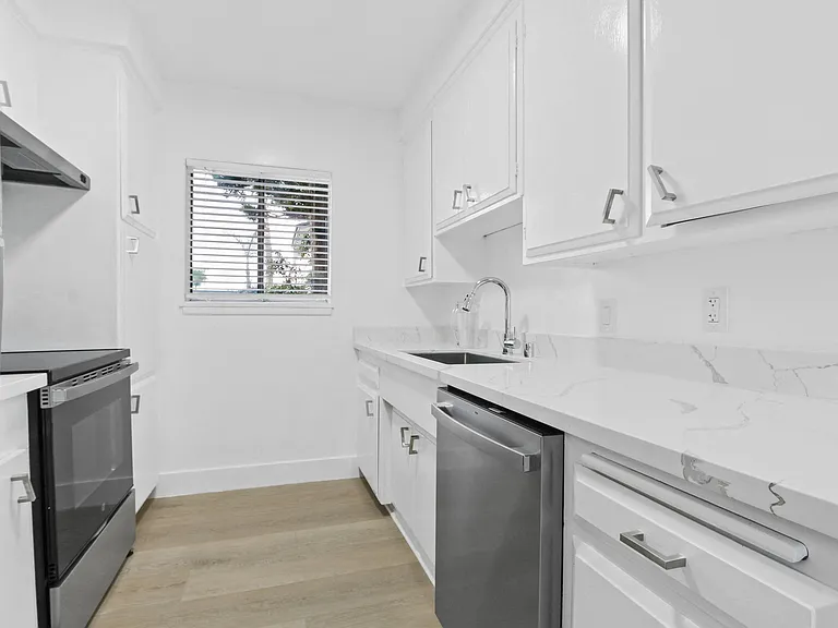 343 Palos Verdes — Photo 10