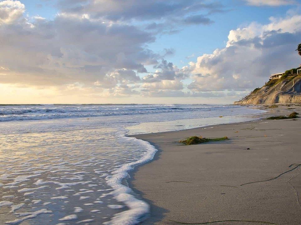 Beautiful stroll on the beach or the boardwalk! Surfing, swimming and much more fun! If intensity is your jamb then rev it up with biking, running or beach workouts. There is something for everyone.