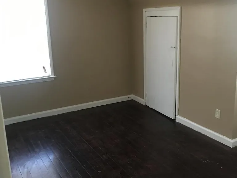 18615 Kelly Rd — Photo 3