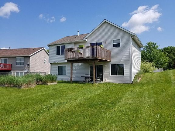 3rd image of 549 Sunset Hills Dr