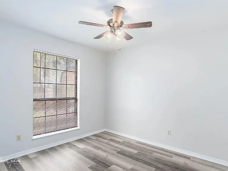 2211 General York Cir — Photo 18