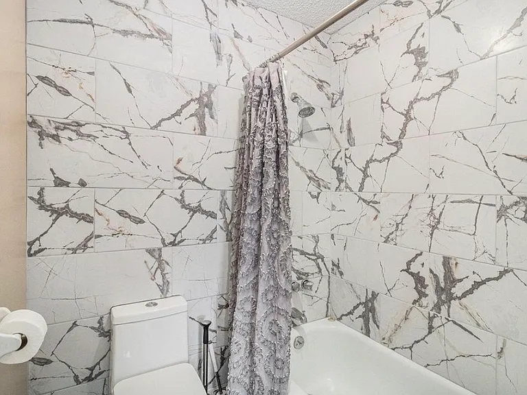 4001 Heritage Hills Dr #404 — Photo 9
