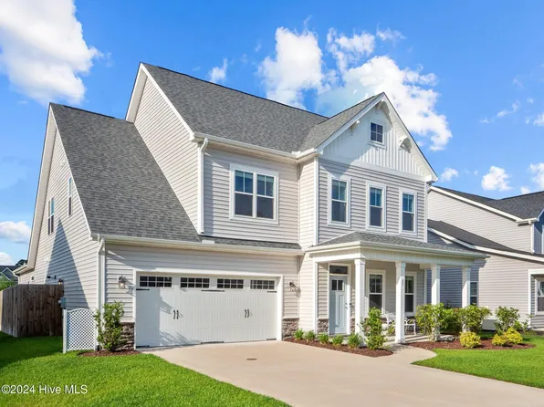 67 Man O War Lane, Hampstead, NC 28443