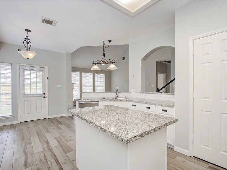 24302 Schivener House Ln — Photo 12