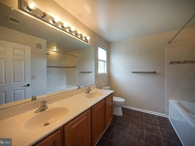 45472 Westmeath Way #I11 — Photo 11