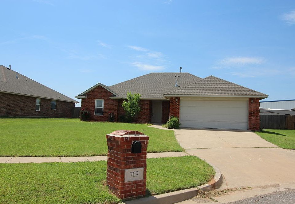 1st image of 709 Dana Dr