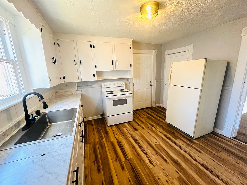 1st image of 1106 Early St