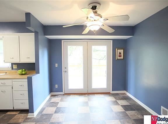 3rd image of 2915 Greene Ave