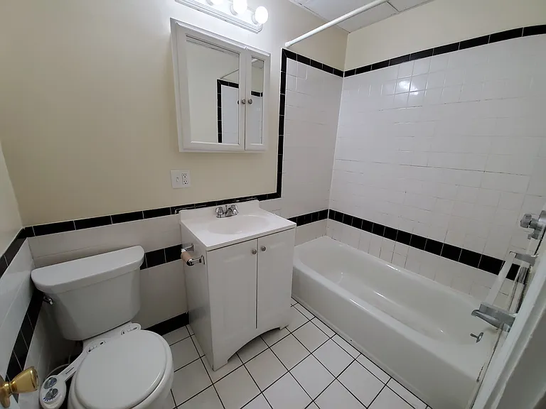 4 Douglass St #4 — Photo 8