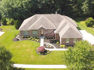1619 Hawk Ridge Dr, Maineville, OH 45039