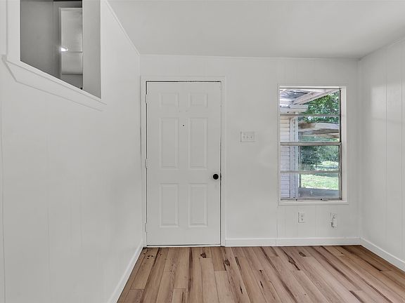 3rd image of 116 Kennedy Dr