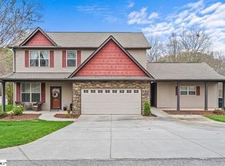 2218 Wright Dr, Greer, SC 29651