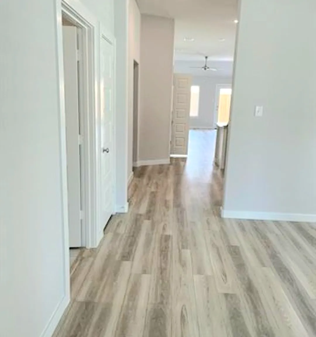 3 bed, 1882 sqft, $2,525 — Photo 2