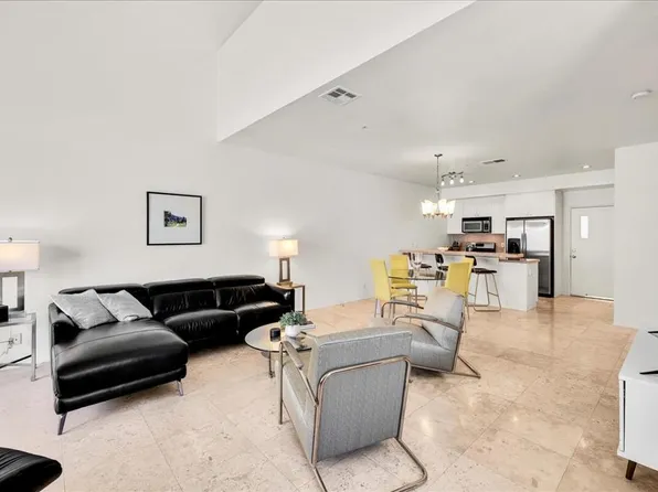 691 E Arenas Rd, Palm Springs, CA 92262