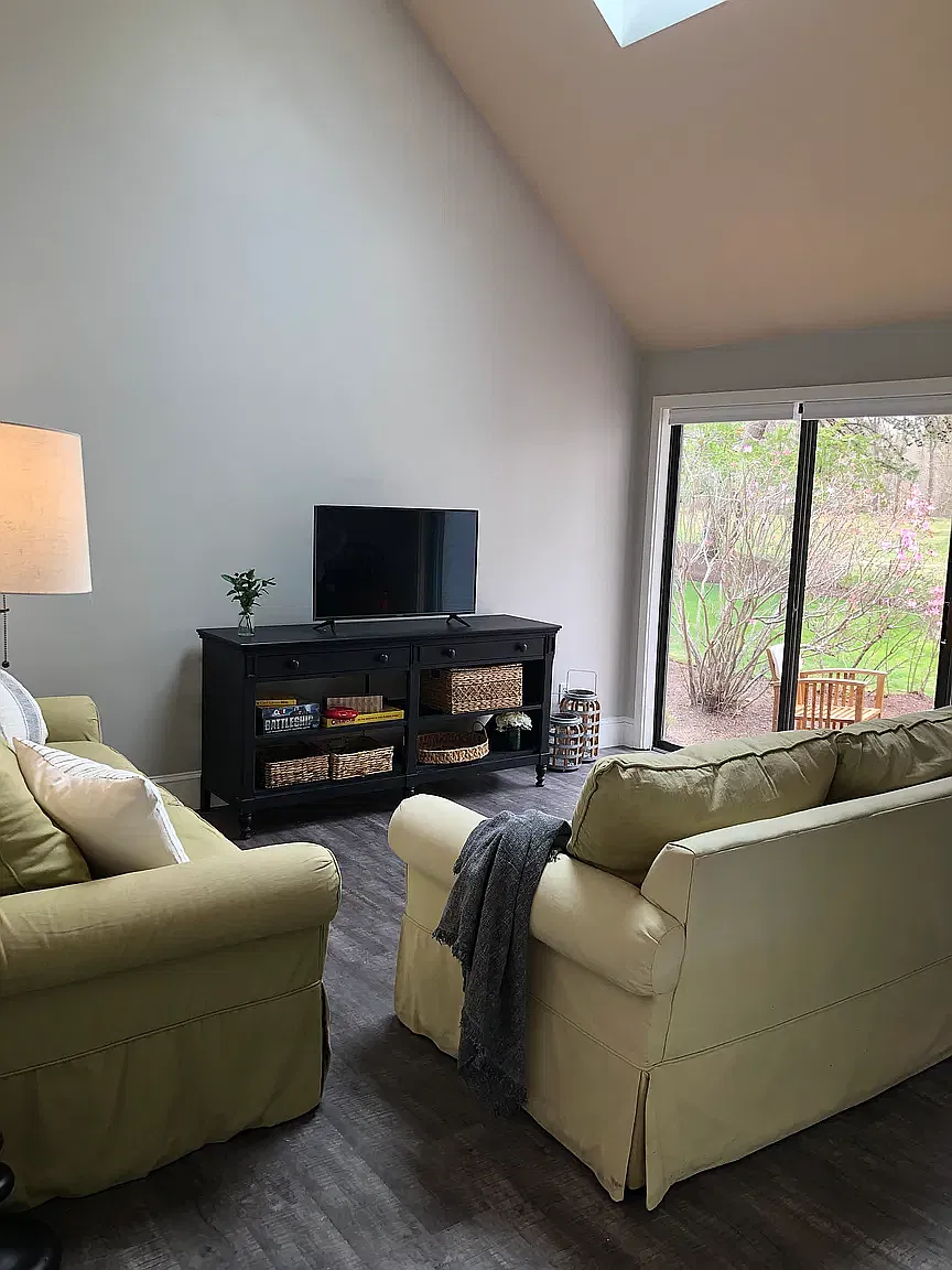2 bed, 1034 sqft, $2,800 — Photo 2