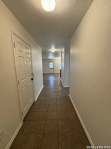 4 bed, 3.0 bath, 2375 sqft, $2,400 — Photo 4