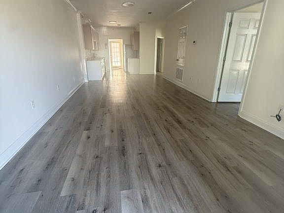 3rd image of 1106 32nd Ave