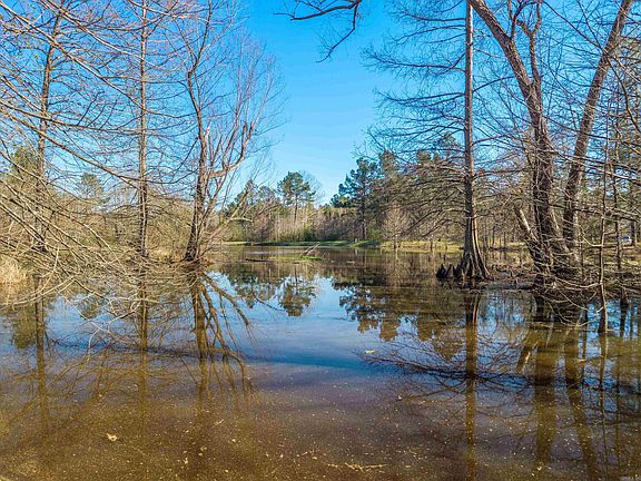 5th image of 590 Heritage Dr