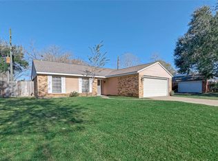 2411 Country Place Dr, Richmond, TX 77406