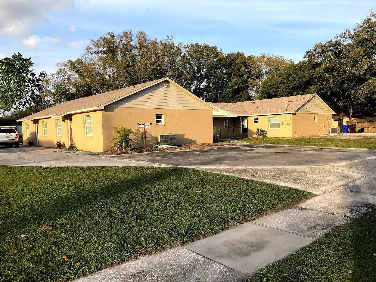 2 bed, 900 sqft, $1,650 — Photo 1