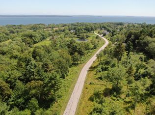 7 Old Stone Rd, Lincolnville, ME 04849