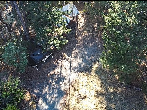 2nd image of 1141 Tenmile Creek Road
