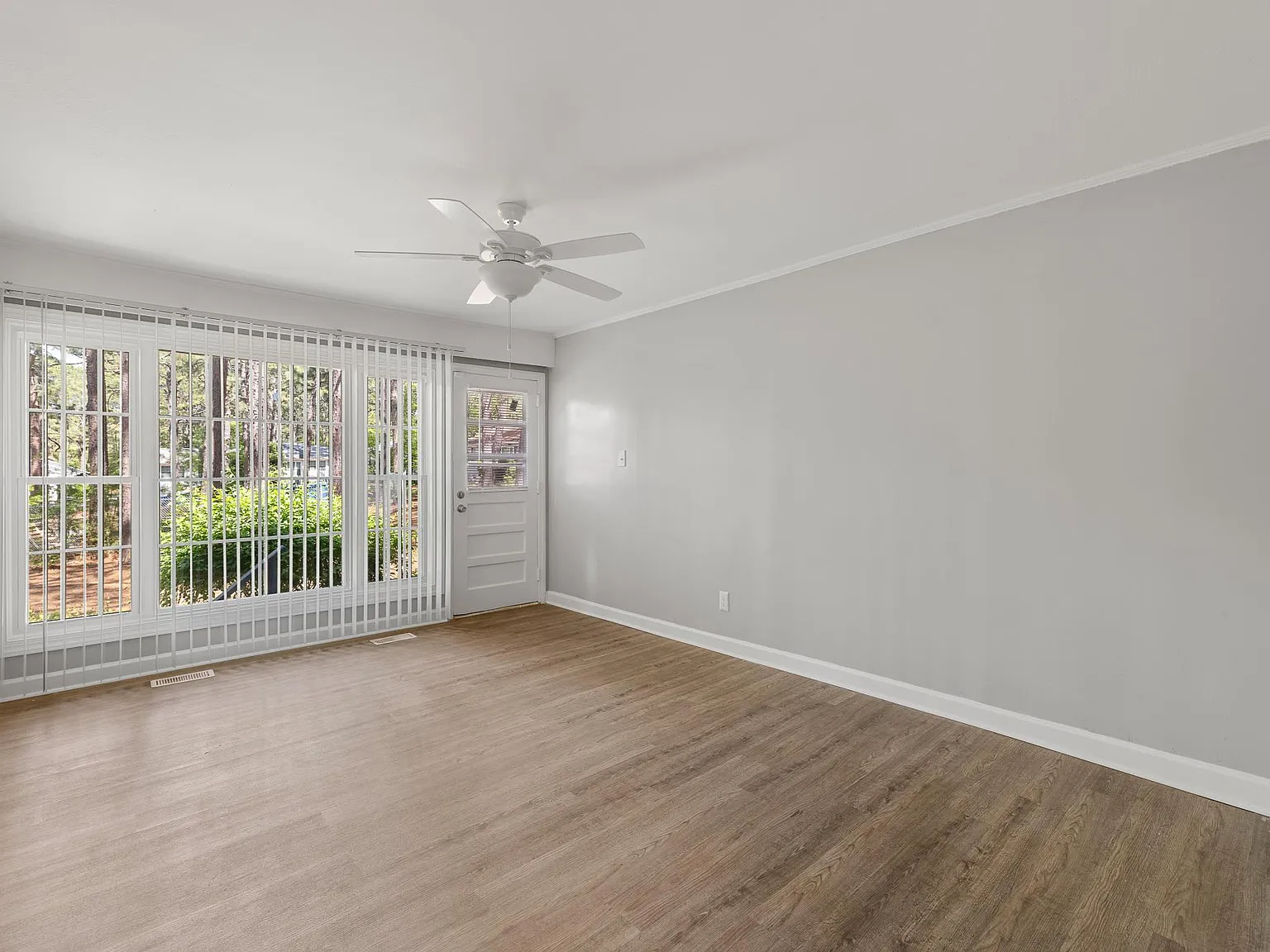 Knollwood Apartments — Photo 4