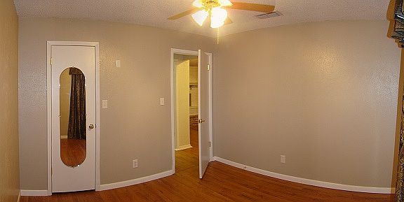 5th image of 4 Surrey Cir