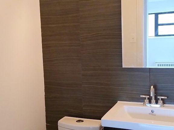 3rd image of 115 E 122nd St APT 5D