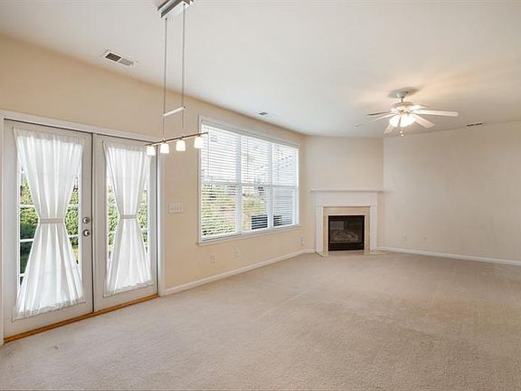 4th image of 341 Niblewill Pl