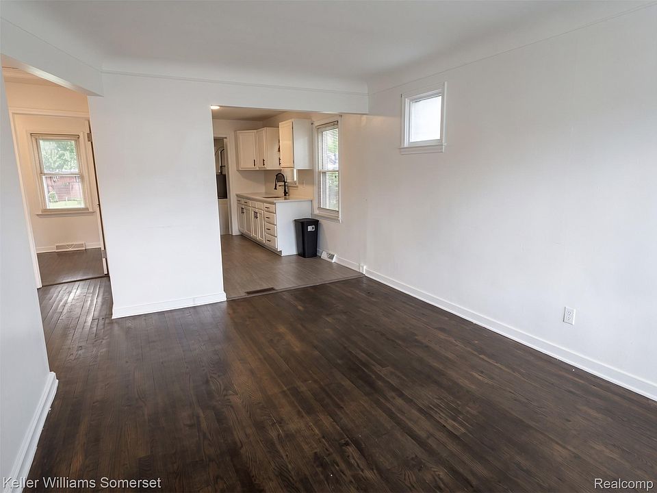 14219 Knox Ave, photo 4