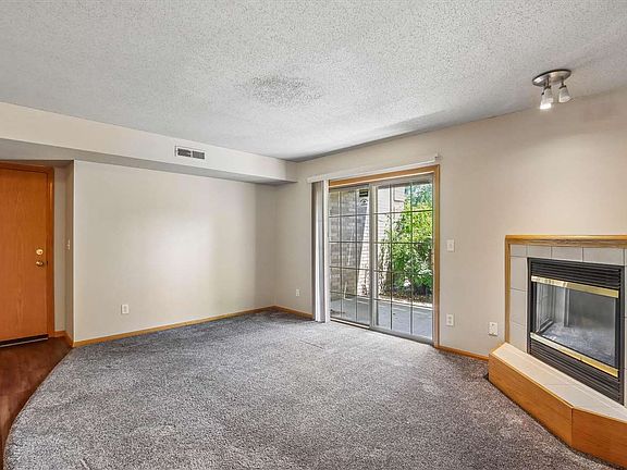 5th image of 2861 Coral Ct APT 101