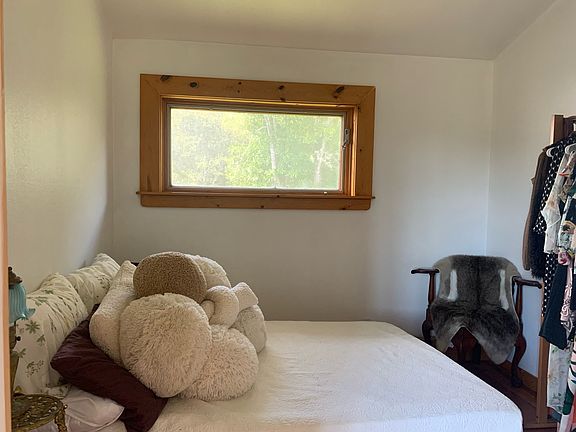 5th image of 20 Rose Ln #10