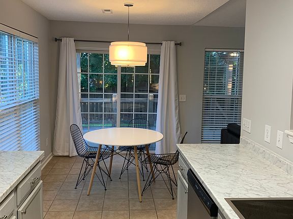 3rd image of 106 Glen Willow Ct