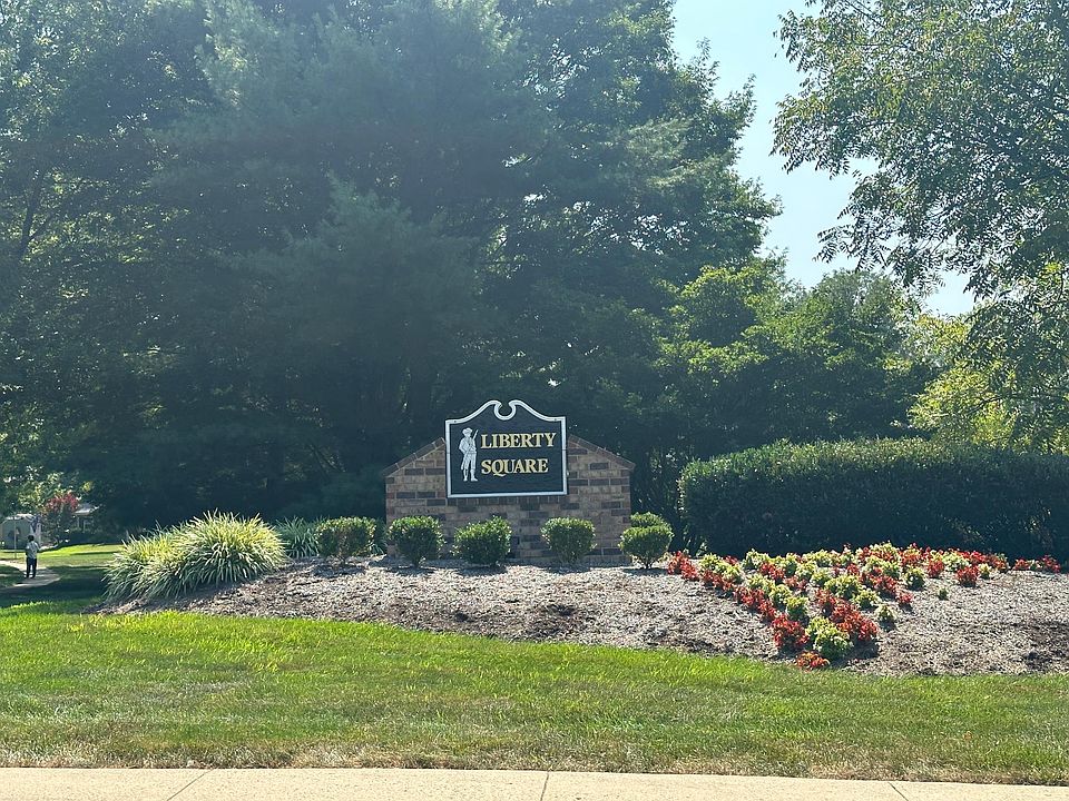 1st image of 126 Leedom Way #126