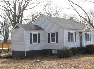 210 W Meadow Rd, Eden, NC 27288