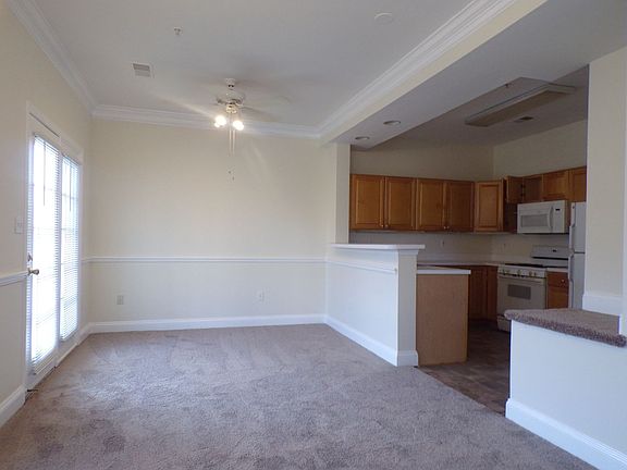 4th image of 8626 Sycamore Glen Ln